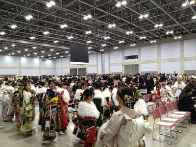 会場