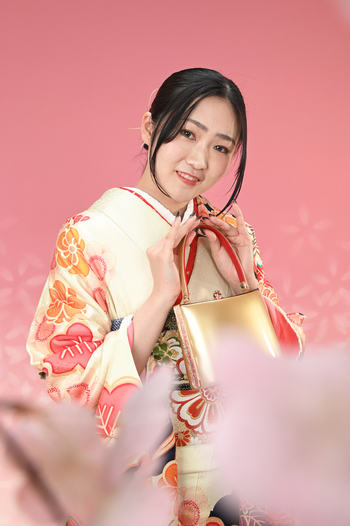 040_yi_web