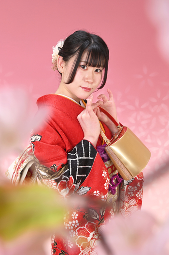 036_yi_web