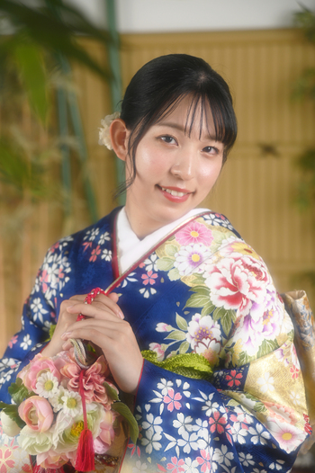 096_yi_web